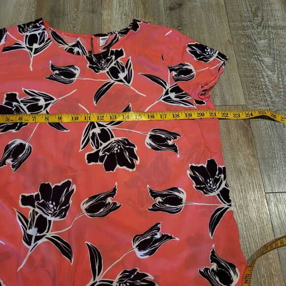 Old Navy Short Sleeve Black Floral on Pink Blouse Womens Size Large - Picture 5 of 6